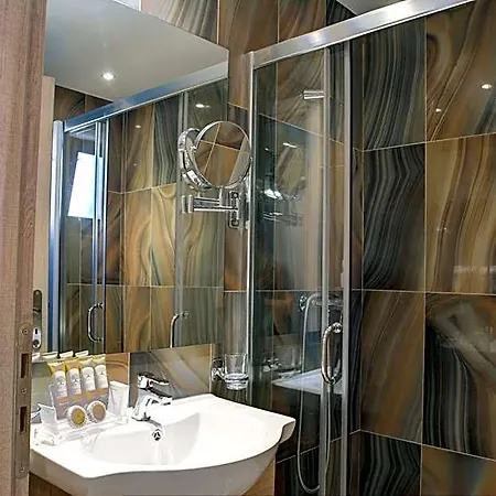 מלון Porto Demo (adults Only) 4*